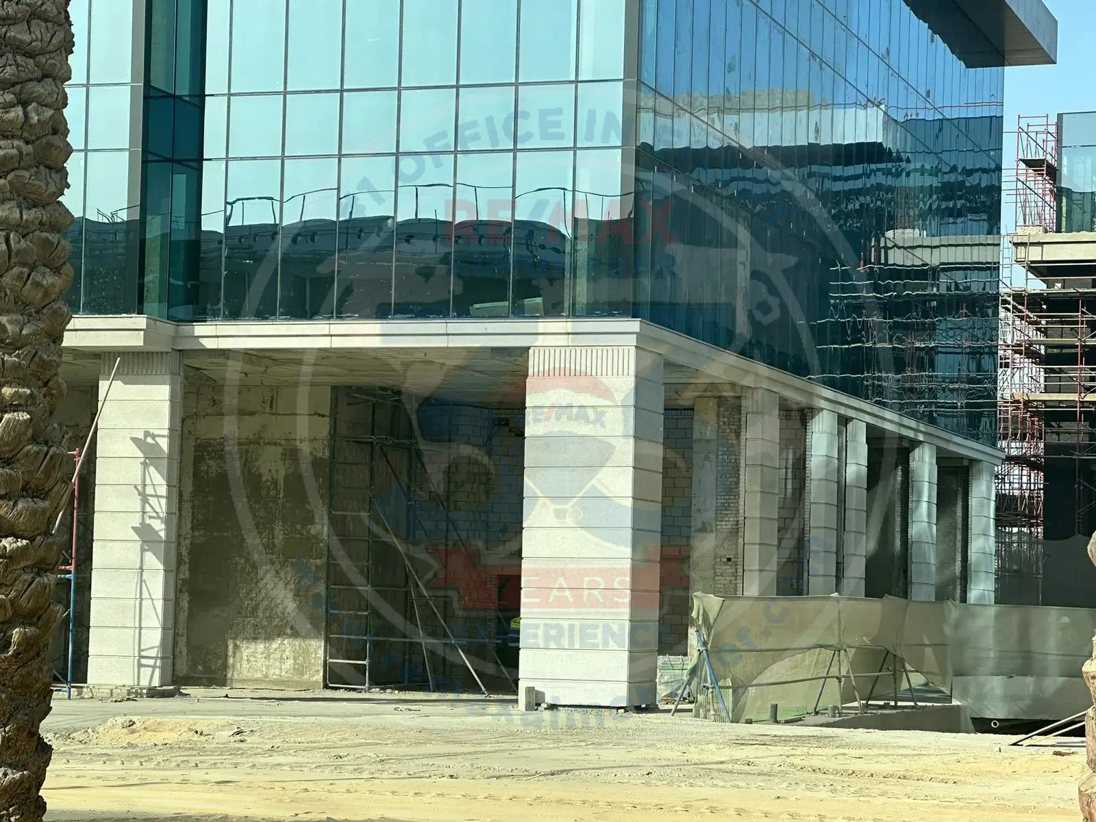Shop for sale near AUC with luxury entrance