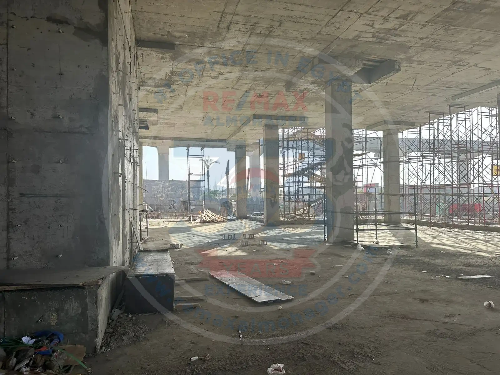Shop for sale near AUC under finishing