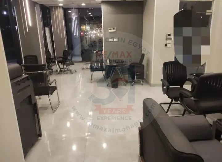 محل تجاري للايجار في مول THE ORB في المقطم