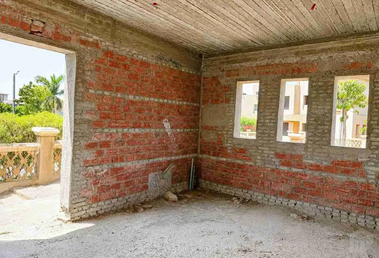 Open-View Interior Space