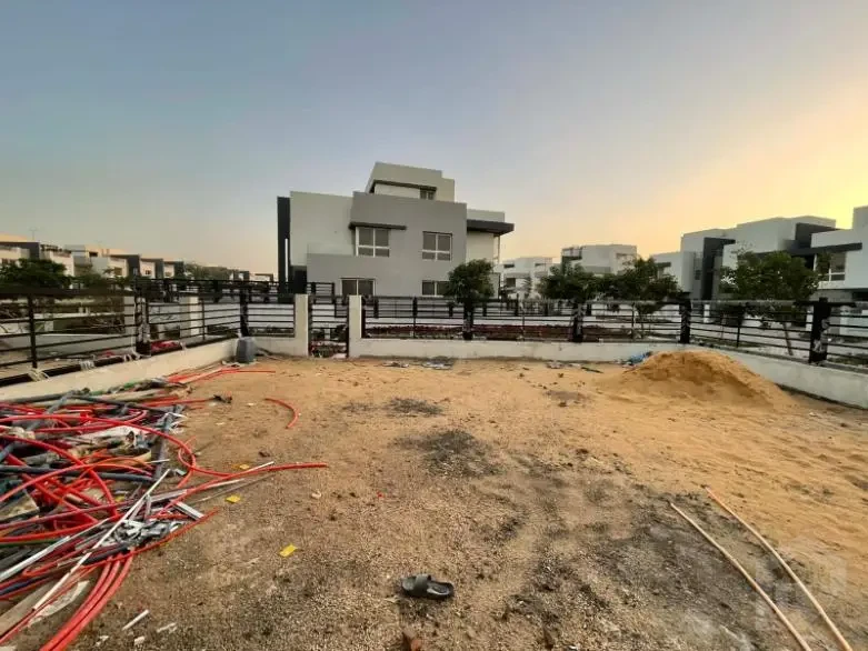 townhouse Villa For Sale