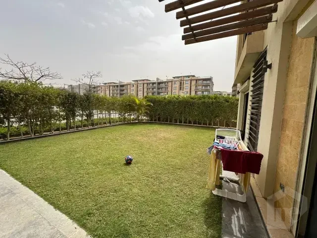Duplex 262 sqm + Private Garden – Eastown