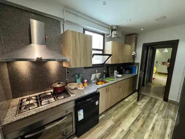 Duplex 262 sqm + Private Garden – Eastown
