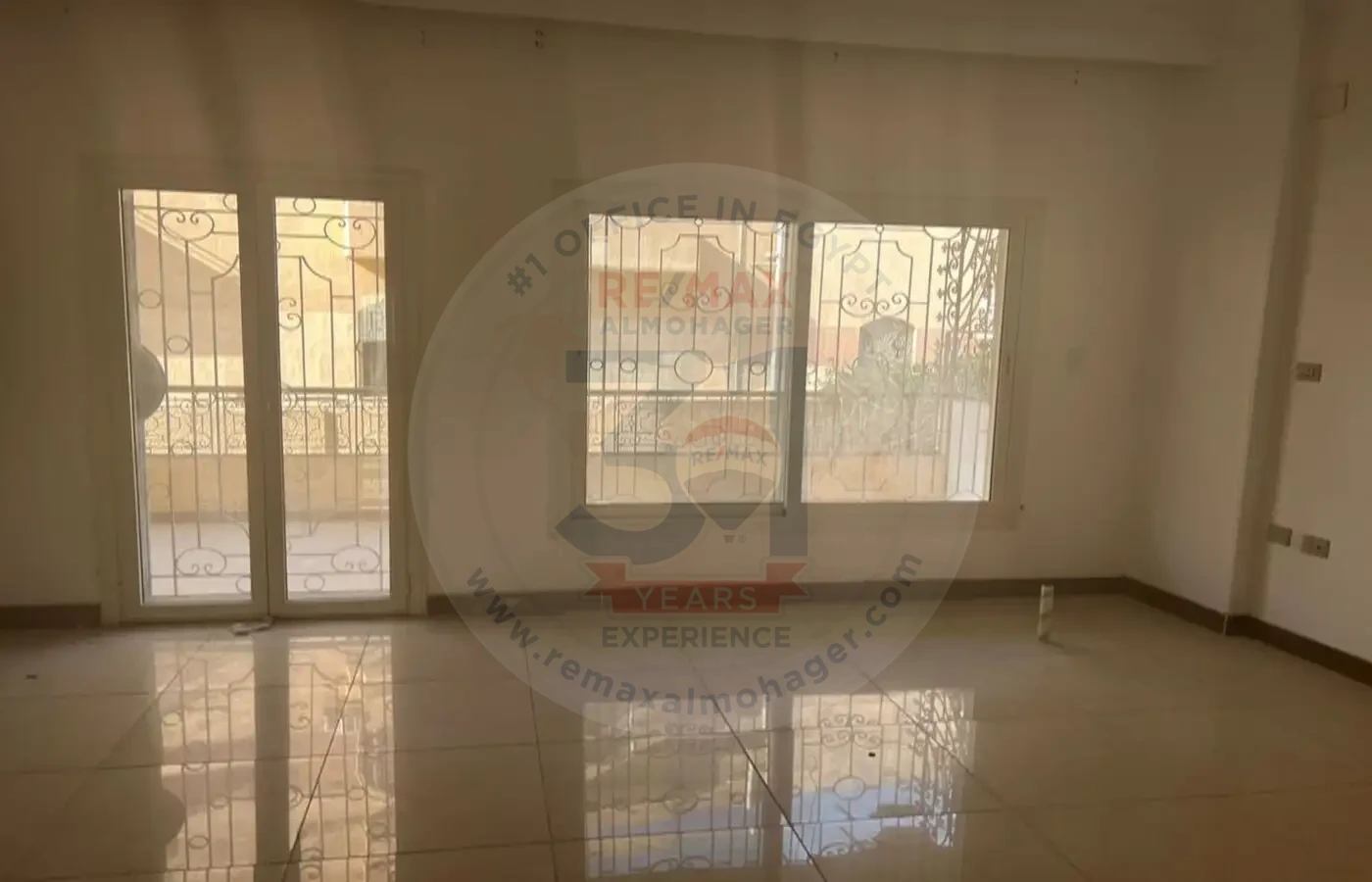 للايجار دوبلكس متشطب فى حي الياسمين 370م
