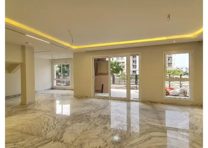 Flat For Rent In Hyde Park