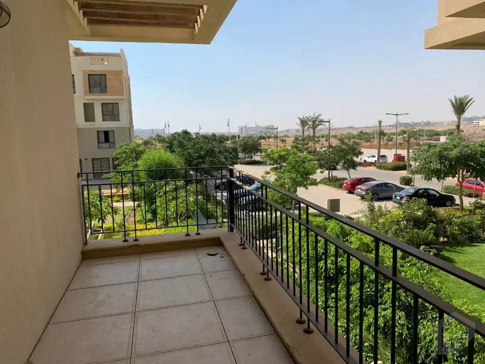 دوبلكس للإيجار في سوديك إيست تاون 260 متر بلكونة بإطلالة مفتوحة