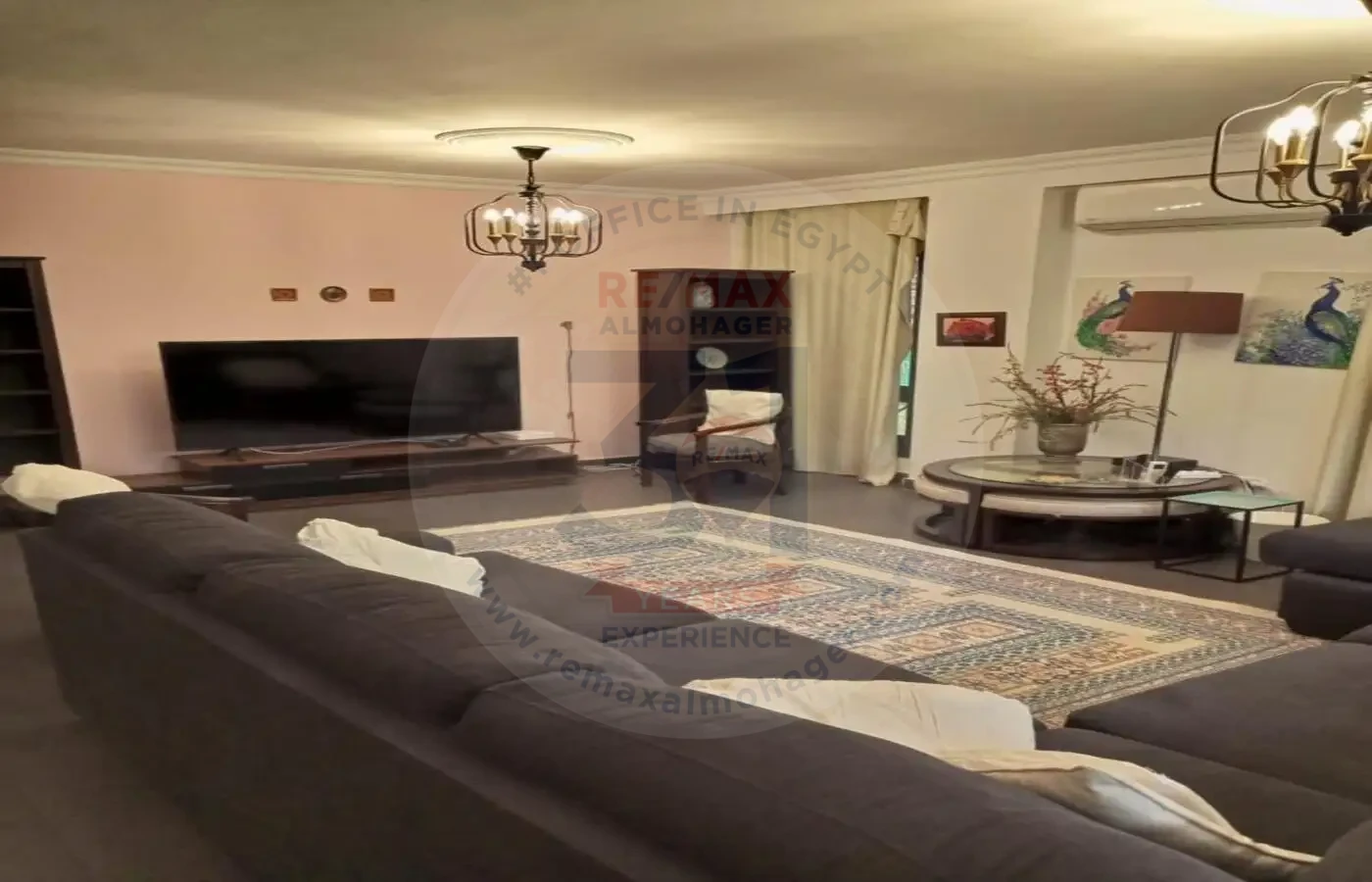For rent in Zizinia compound, duplex, 230 sqm, landscape view
