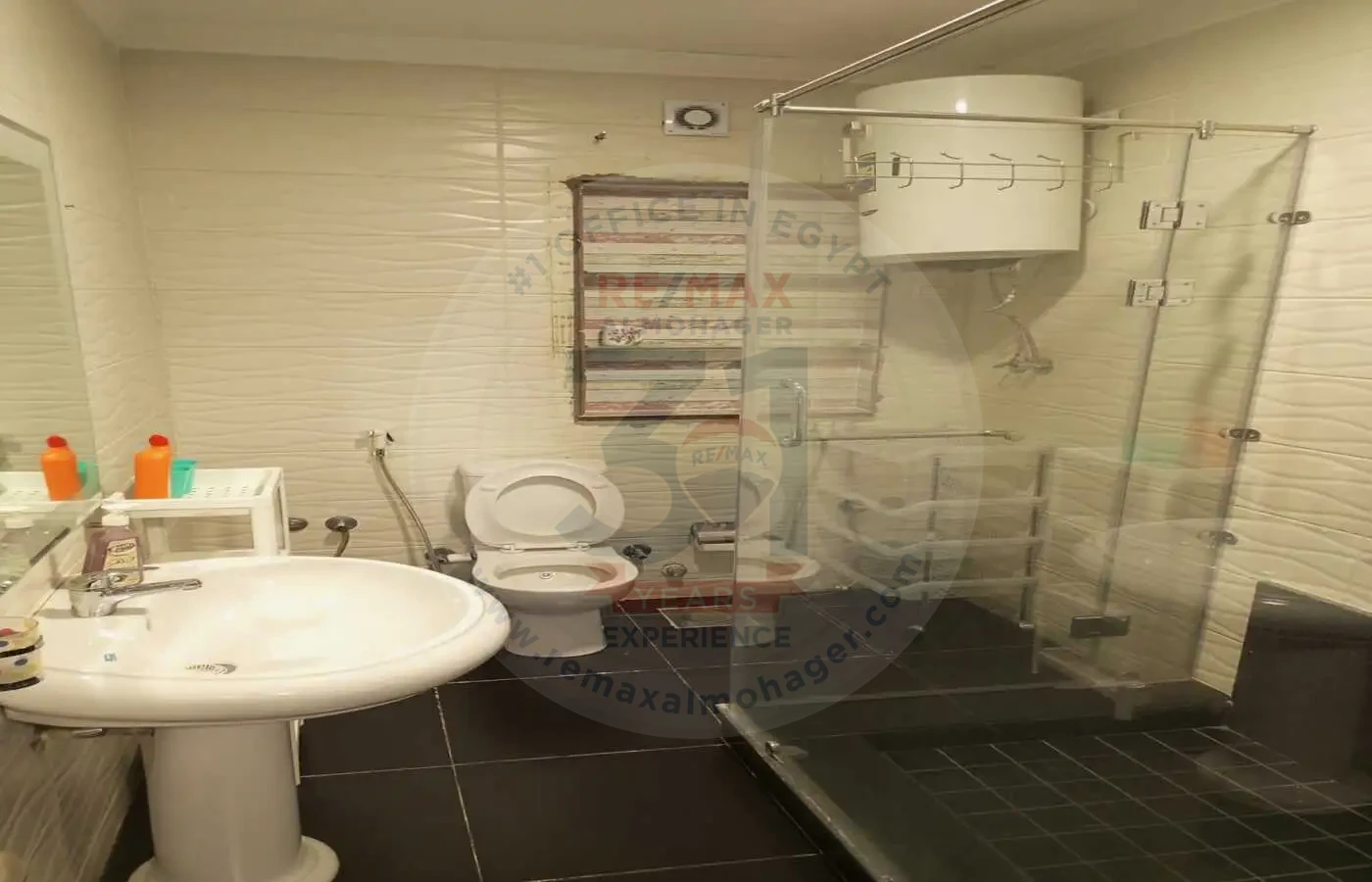 For rent in Zizinia Compound, super luxury duplex with garden