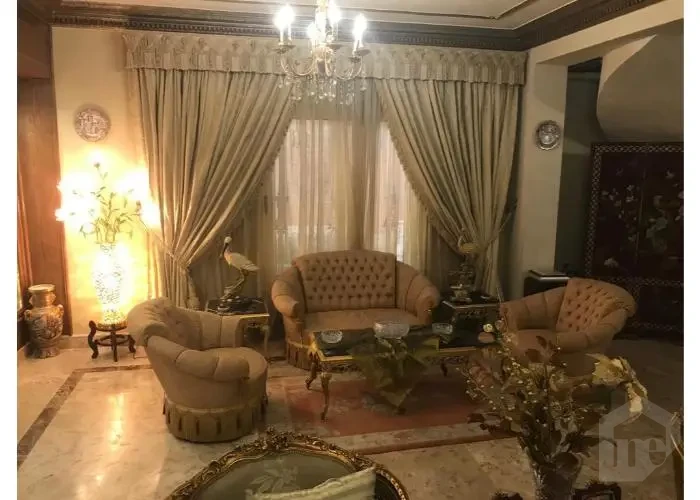 شقه للبيع