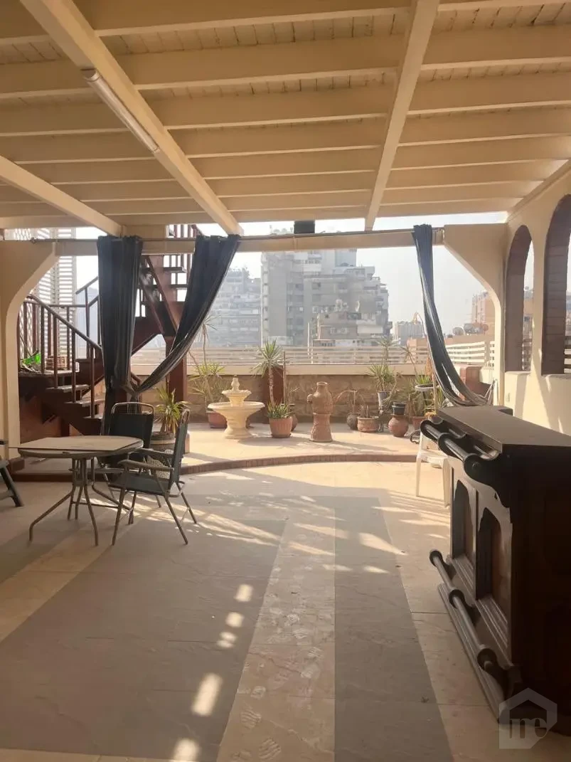 شقة بالتراس للايجار في الزمالك