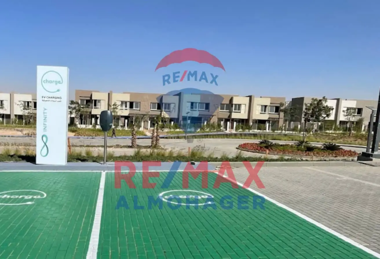 Exclusive Corner Townhouse in Palm Hills Badya – Great Location