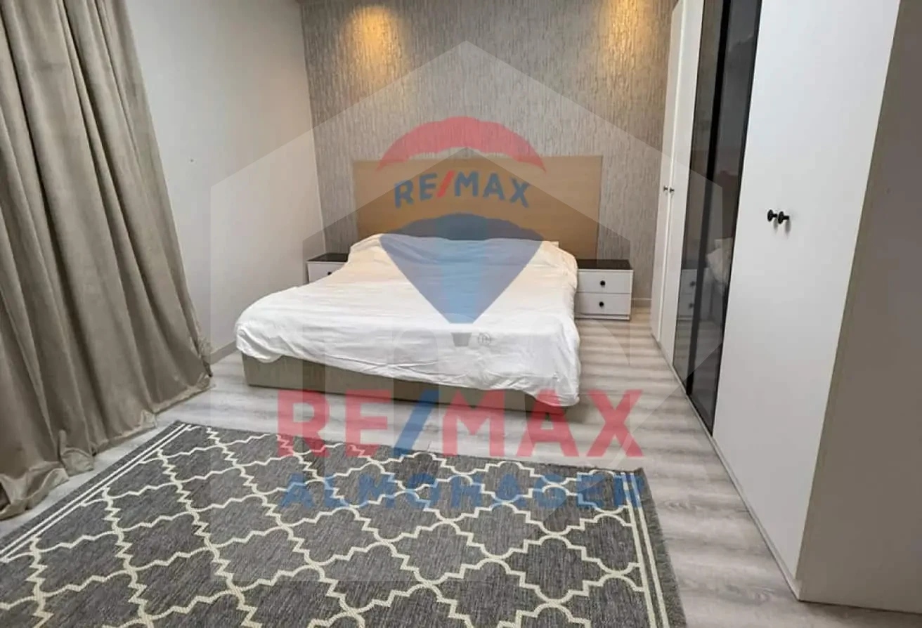 Complete Furnished Rental - Beverly Hills Second Phase Apartment