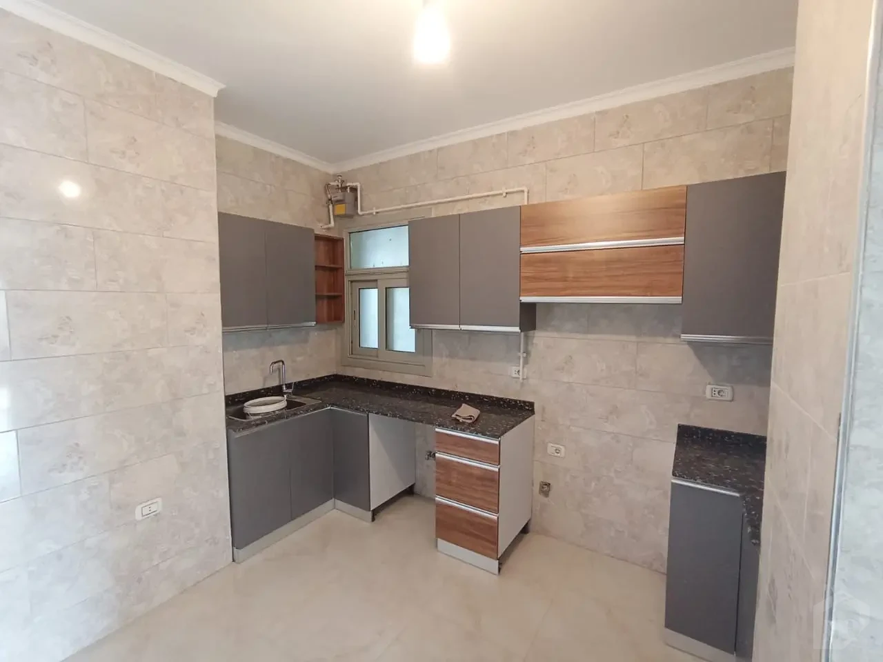 Apartment for rent in village gate