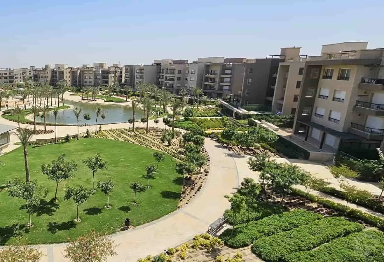 شقة فاخرة للإيجار في نيو جيزة – جاهزة للسكن