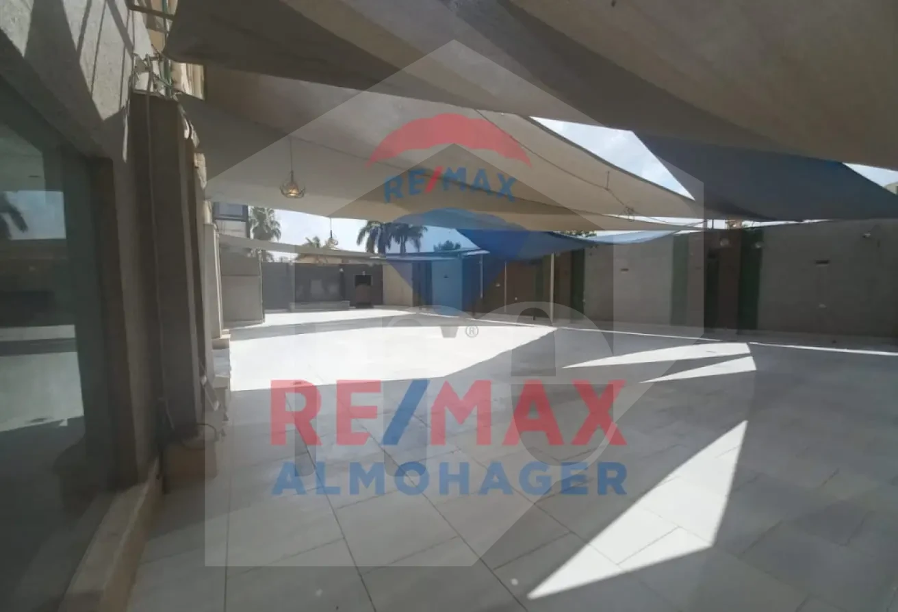 Prime Commercial Space: Café & Restaurant for Rent - Main Street Mehwar Gamal Abdel Naser October