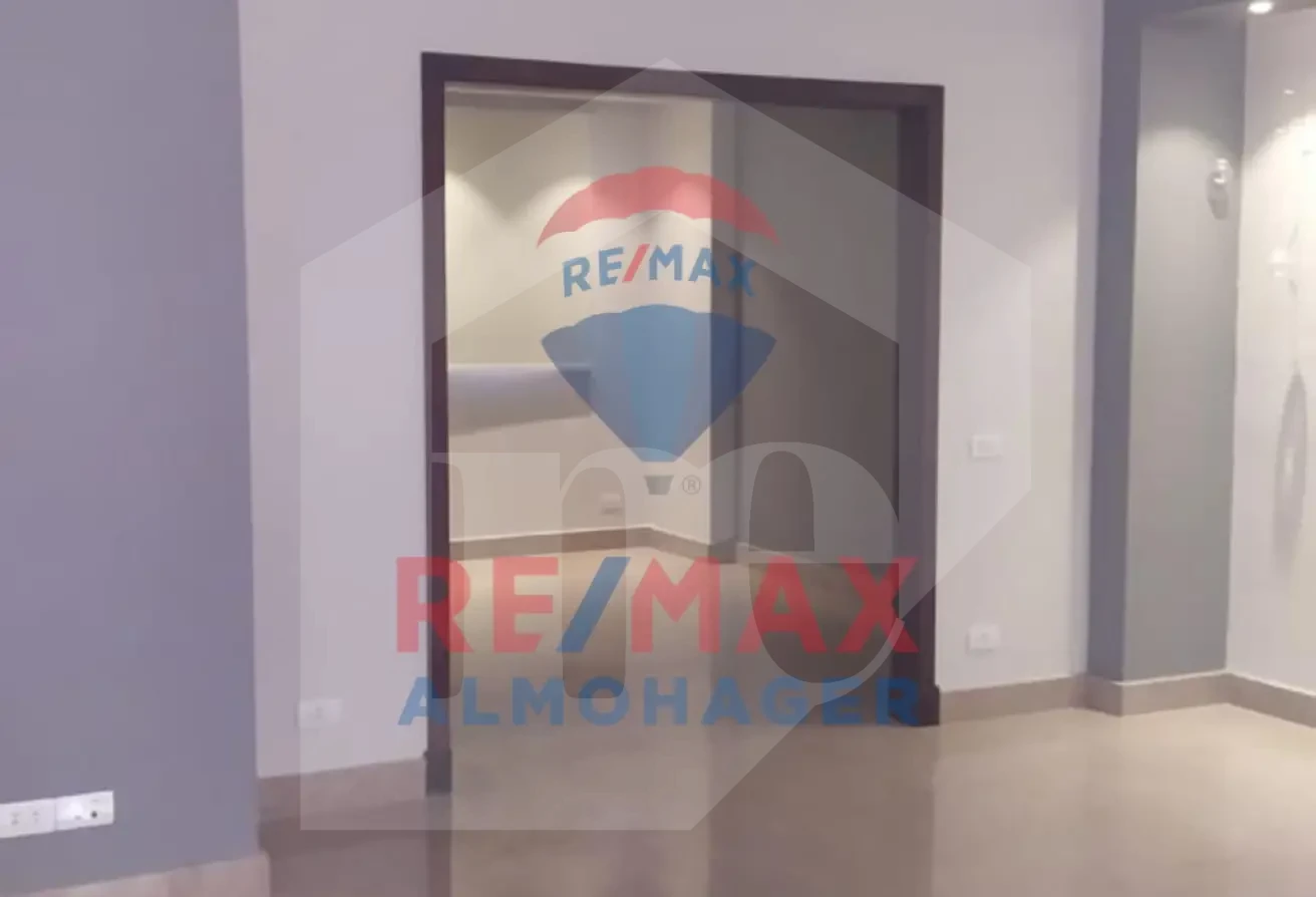 For Rent: Ground Duplex in Casa Sodic