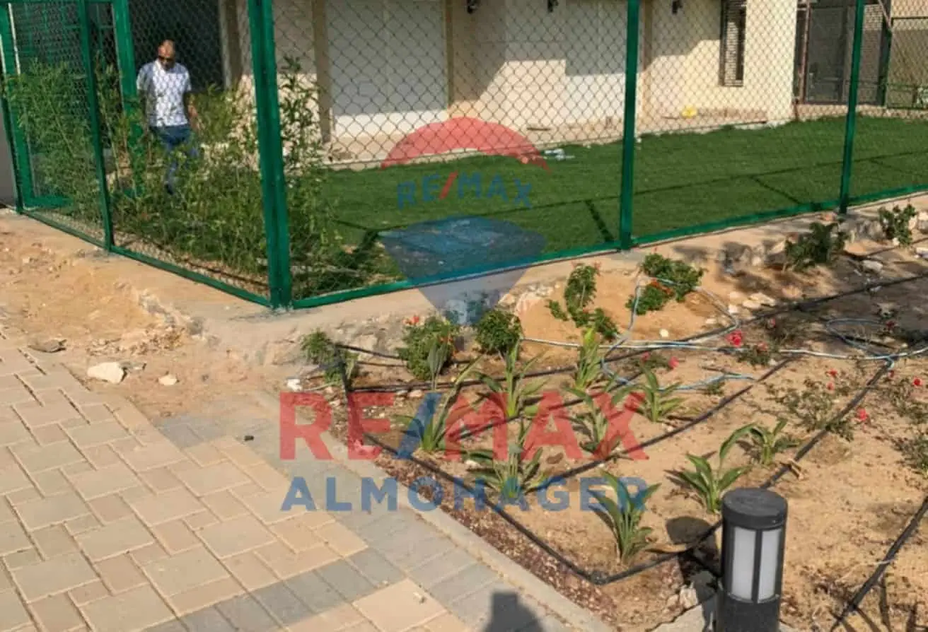 شقة رائعة في أمبرفيل – ١٨٥ مترًا + حديقة ووحدات مطبخ