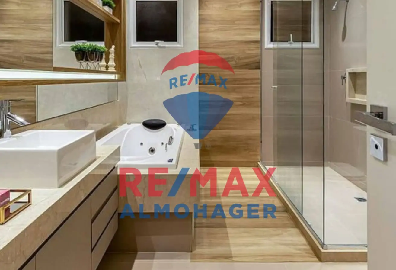 For Sale: Corner Townhouse in Golf Extension – Great Privacy & Green View