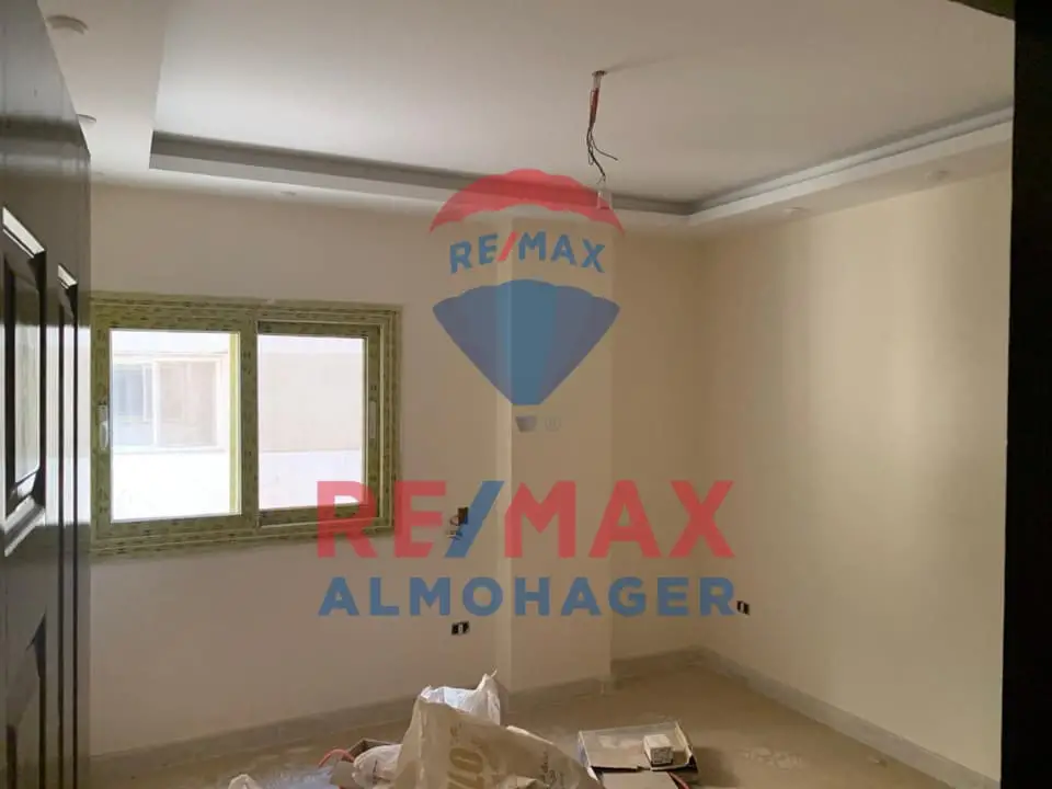 شقة أرضية واسعة للبيع – أول استخدام | الشيخ زايد
