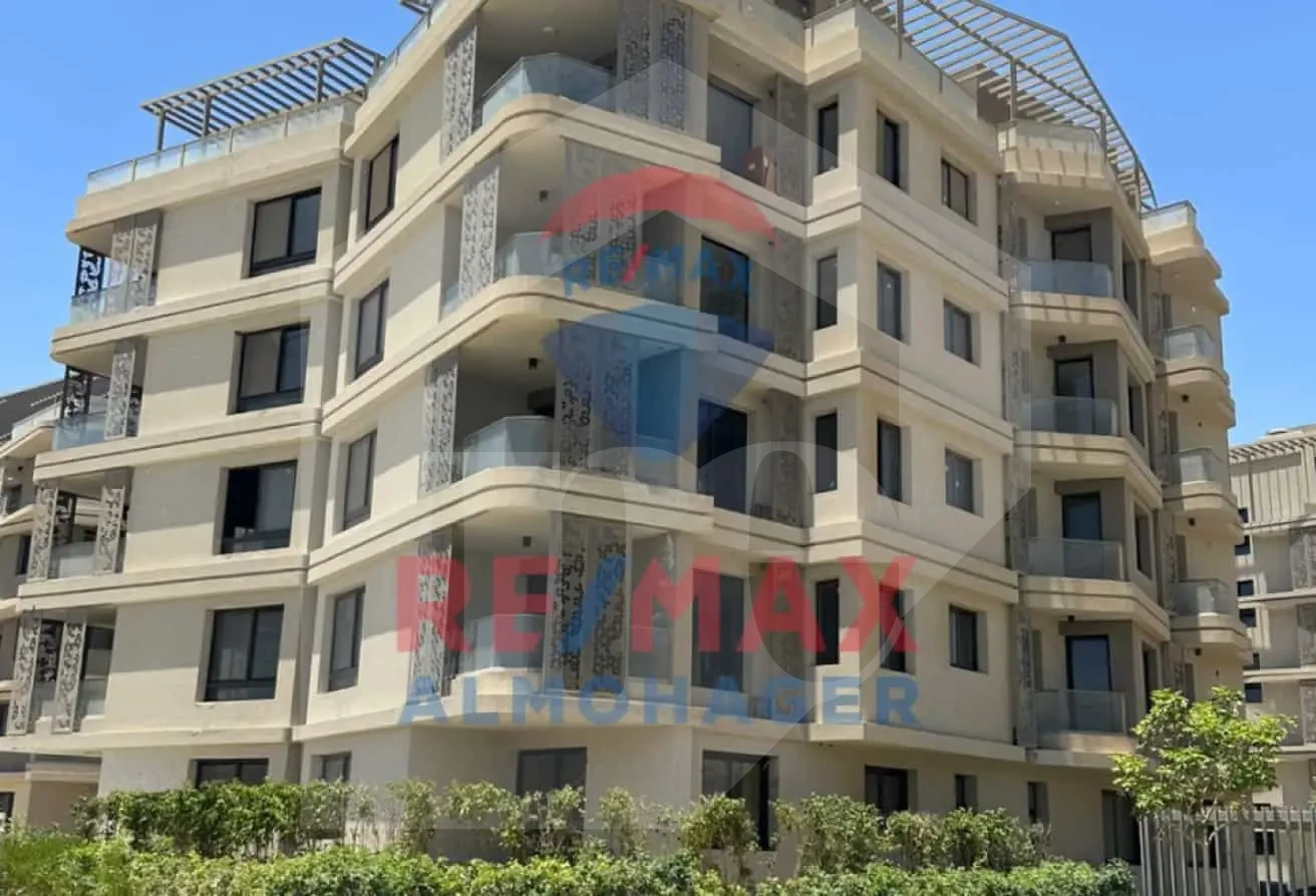 Luxury Apartment for Sale in Badya Palm Hills - Full Finishing, Open View, Kitchen & Closet Cabinets