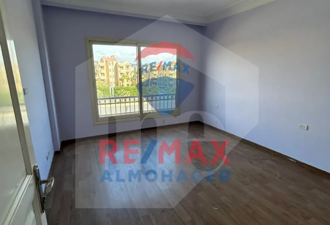امتلك وحدة سكنية راقية في جرينز – الشيخ زايد | تشطيب كامل وإطلالة خلابة