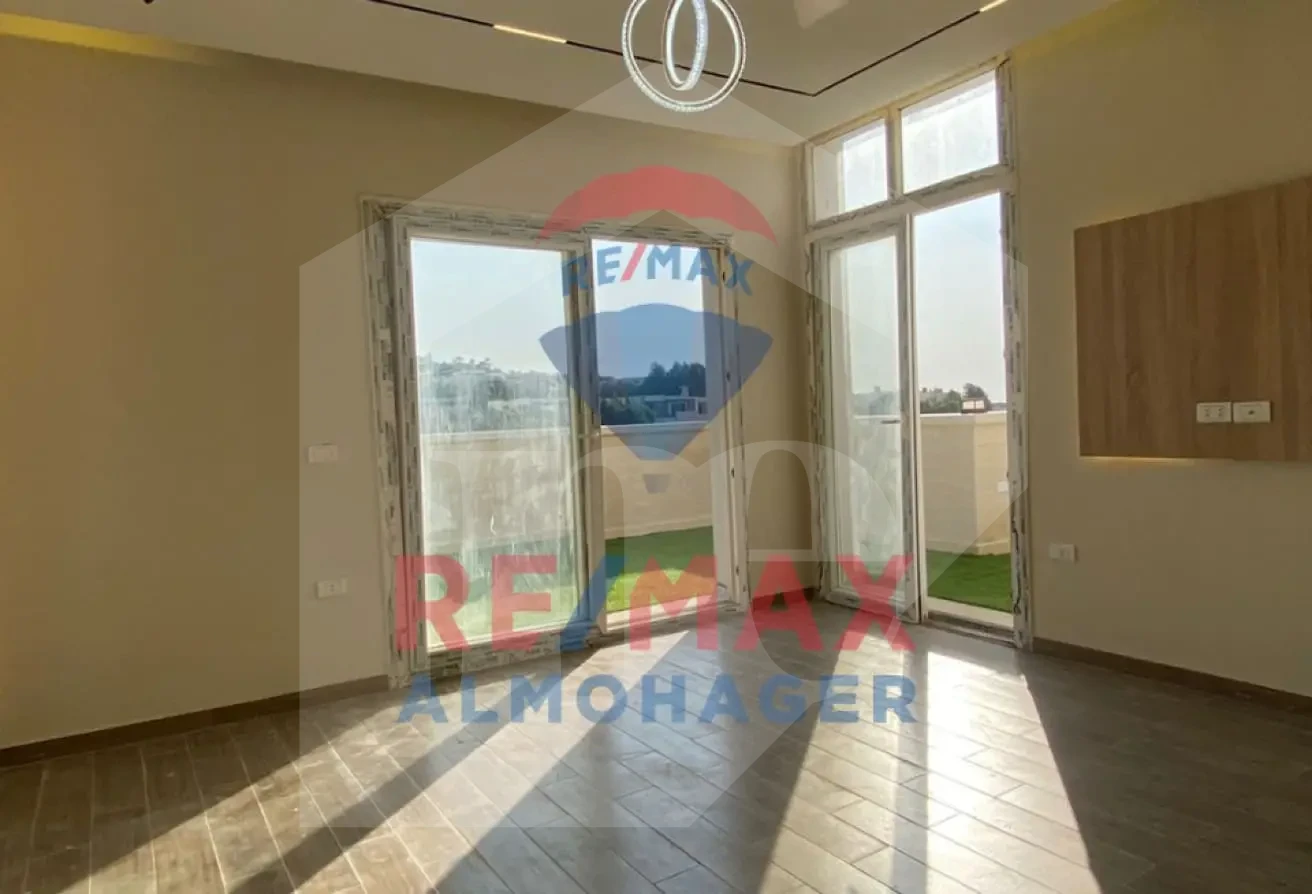 شقة حصرية مع روف في زايد ريجنسي - تشطيب كامل مع تكييف