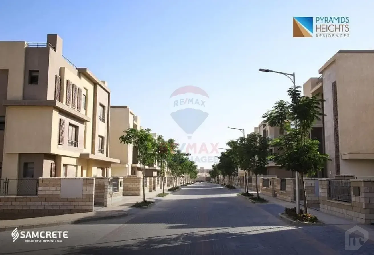 فرصة استثمارية للبيع في بيراميدز هايتس بسعر مميز