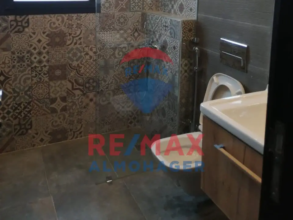 For Sale , Beautiful Apartment in SODIC Westown Fully Finished with Kitchen Cabinets..