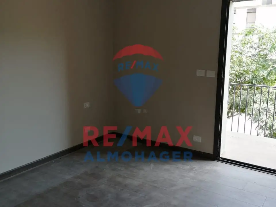 For Sale , Beautiful Apartment in SODIC Westown Fully Finished with Kitchen Cabinets..