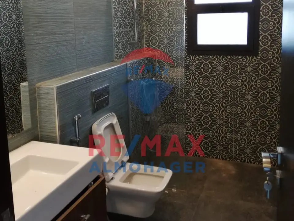For Sale , Beautiful Apartment in SODIC Westown Fully Finished with Kitchen Cabinets..