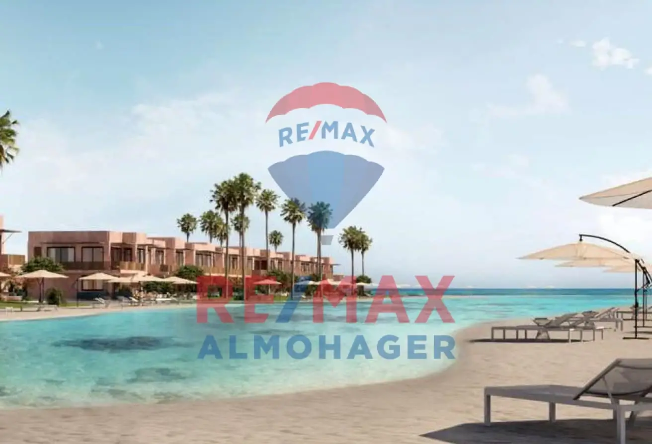 Elegant Twin Villa with Private Terrace – Playa