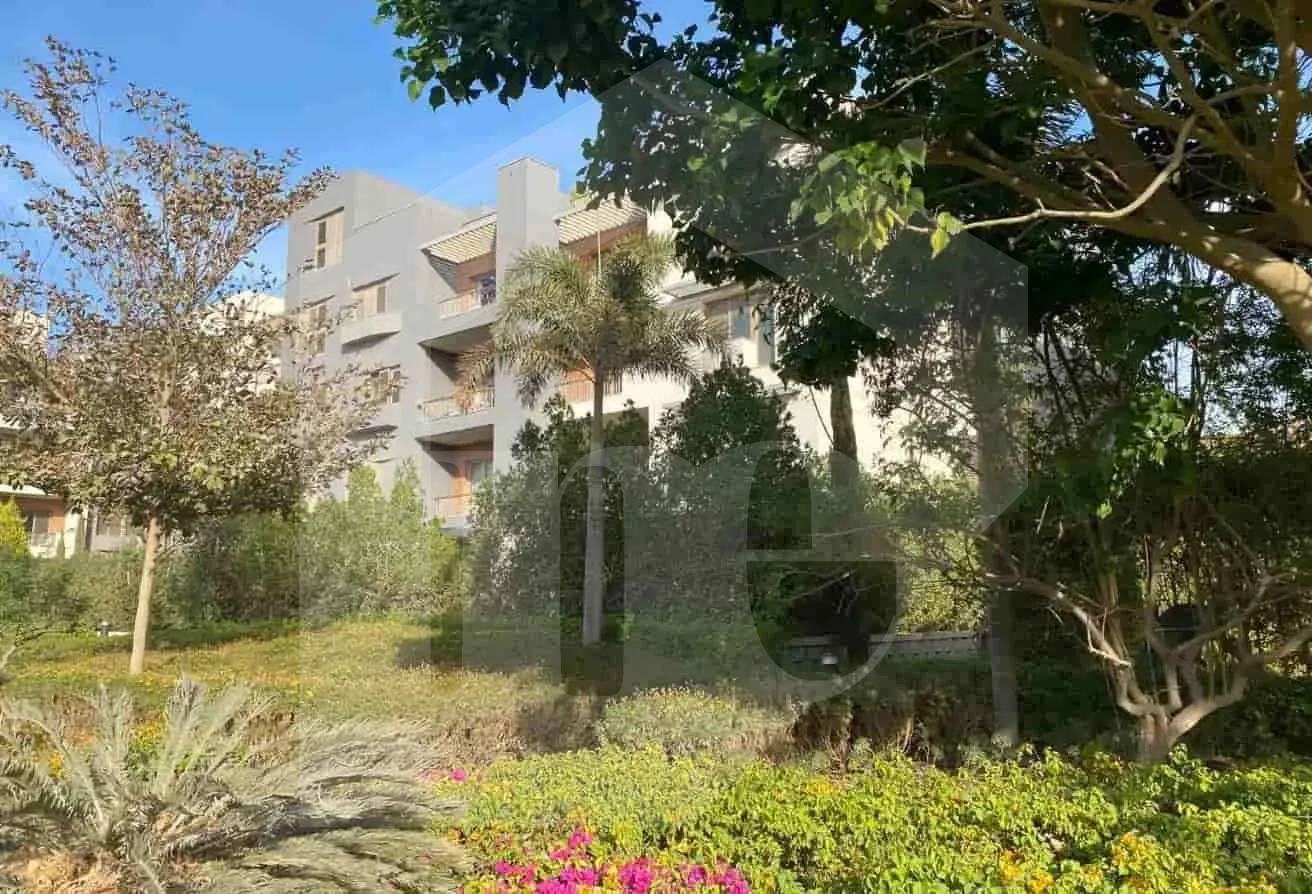 عرض خاص! شقة كورنر دور أرضي بإطلالة طبيعية ونصف تشطيب