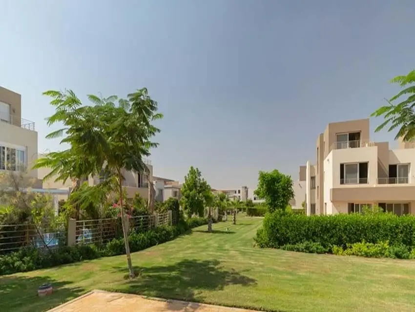 Spacious Twin House for Sale in Palm Valley – Prime Location