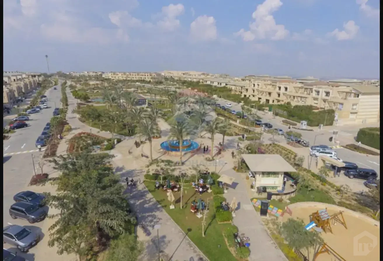 فيلا راقية للبيع بحمام سباحة خاص