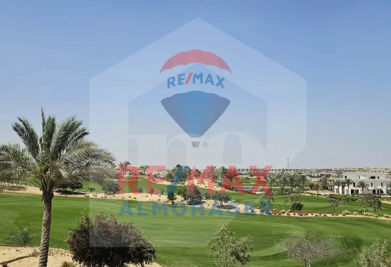 First Row Golf View Villa – Prime Location