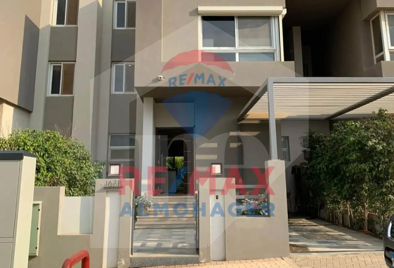 For Sale: Middle Townhouse in Etapa by City Edge – Sheikh Zayed, Super Lux Ready
