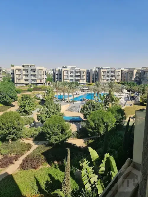 Penthouse with Pool, Storage & Private Garage – Galleria Moon Valley