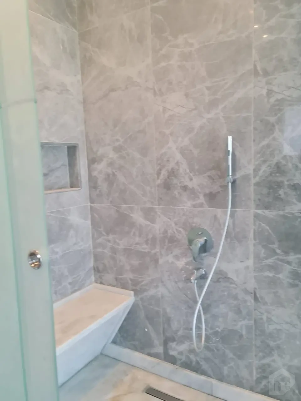 Penthouse with Pool, Storage & Private Garage – Galleria Moon Valley