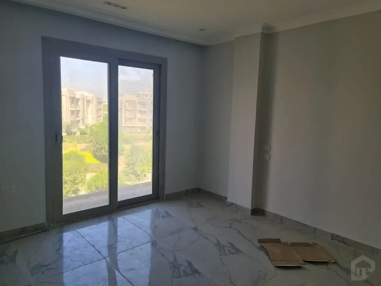 Penthouse with Pool, Storage & Private Garage – Galleria Moon Valley