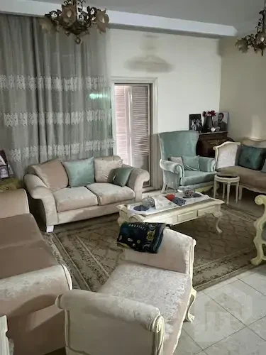 للبيع شقه