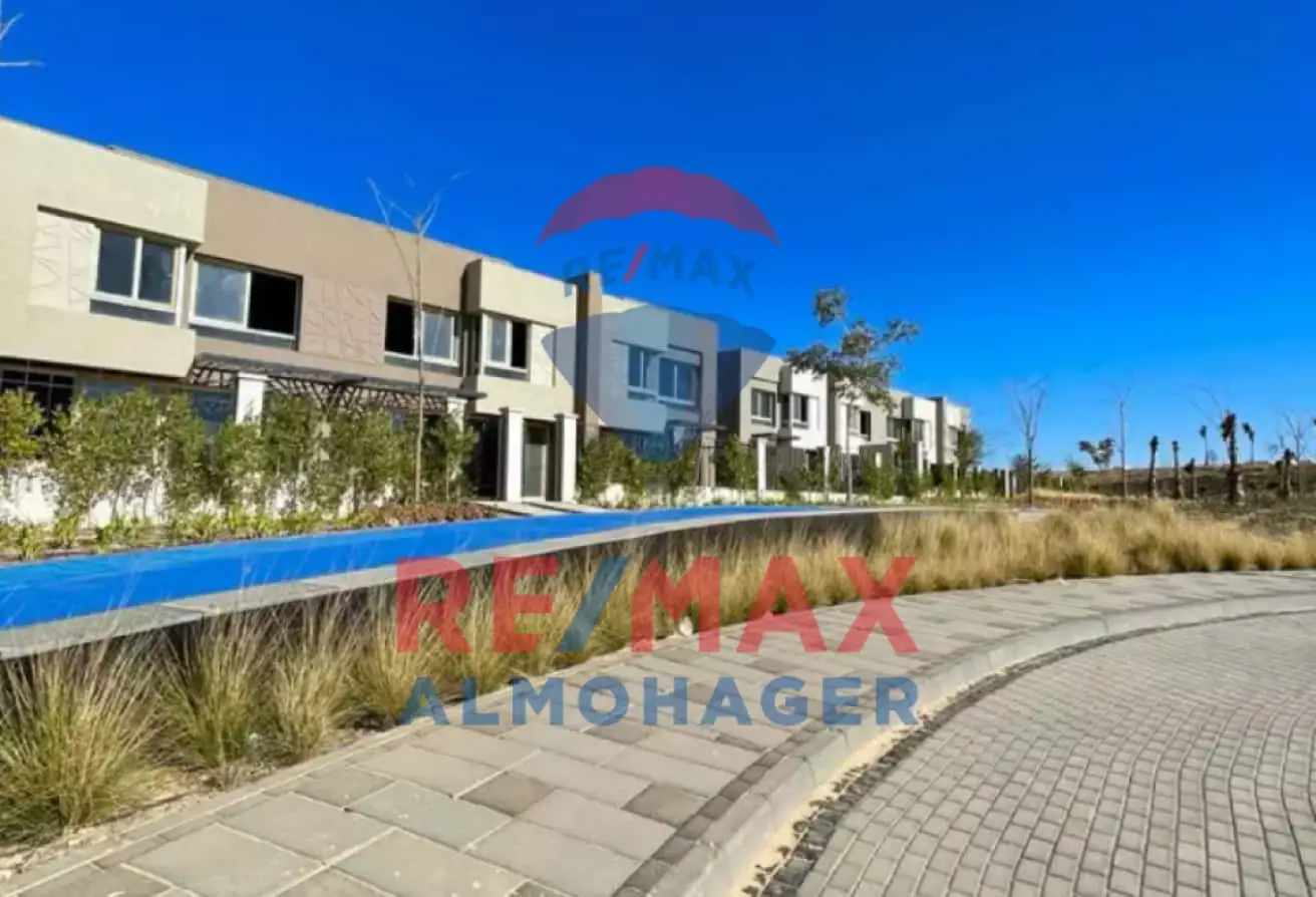 Luxury Townhouse for Sale in Badya Palm Hills – Prime Location in 6 October