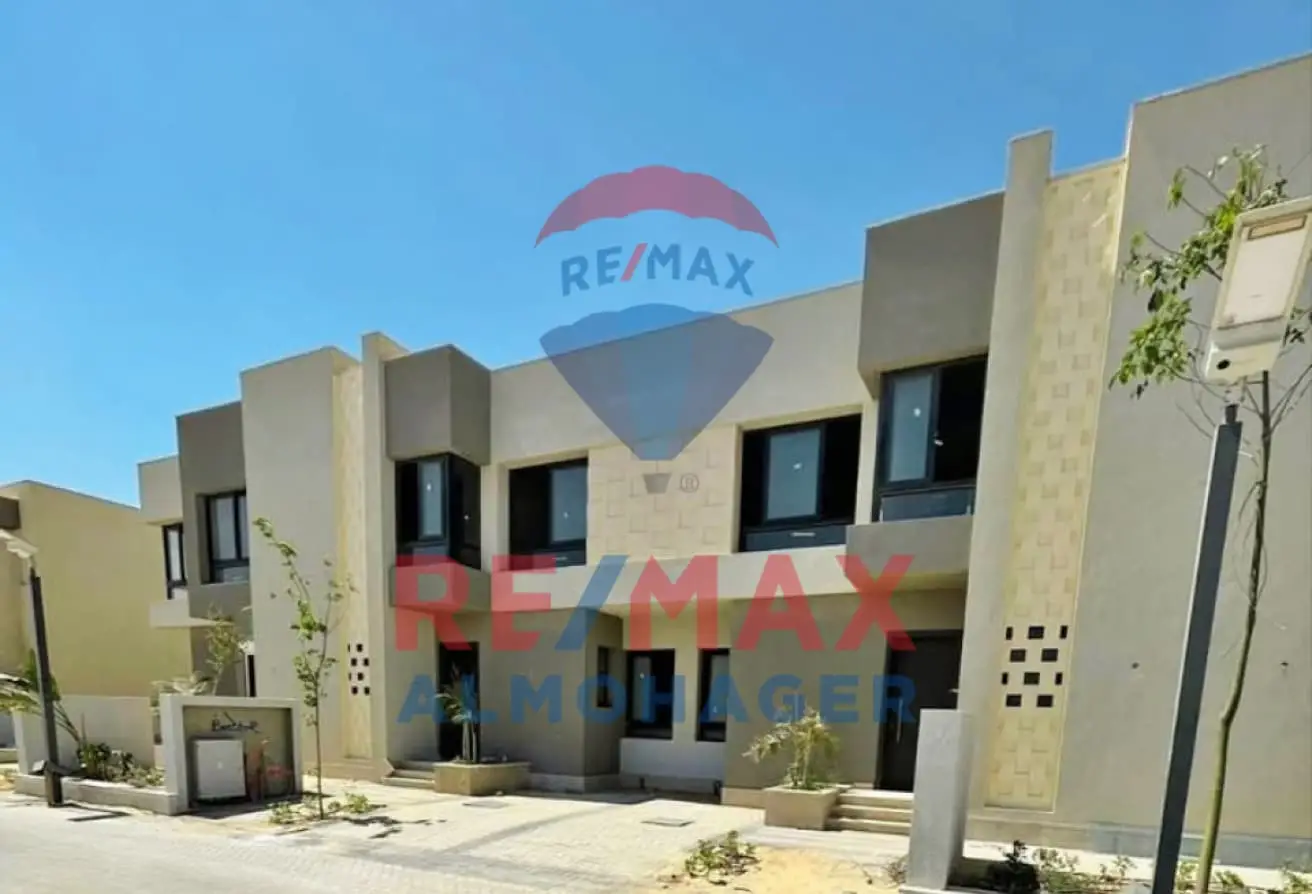 Own a Stylish Townhouse in the Heart of Badya – Palm Hills