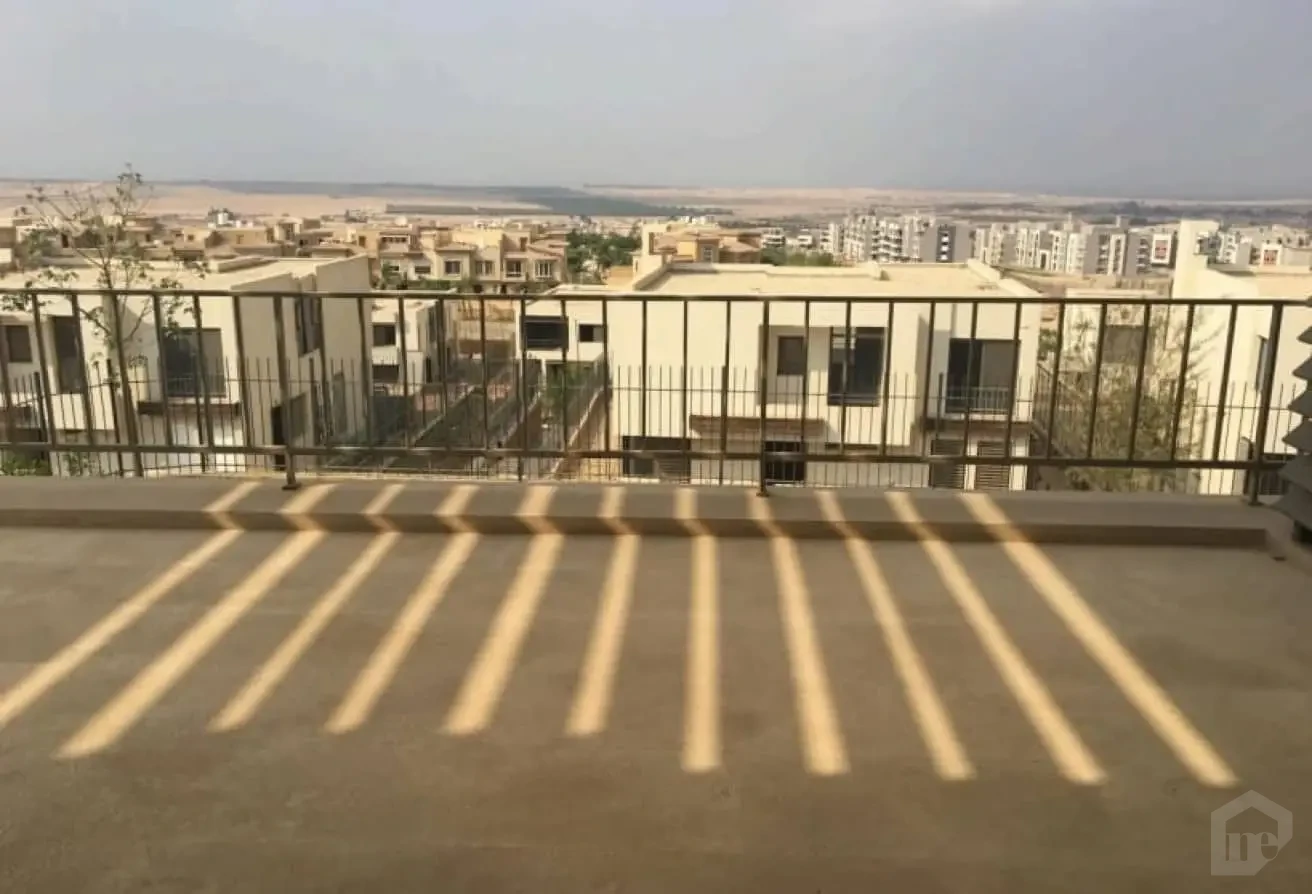 فرصة نادرة: فيلا كورنر خاصة على تلة في أليجريا