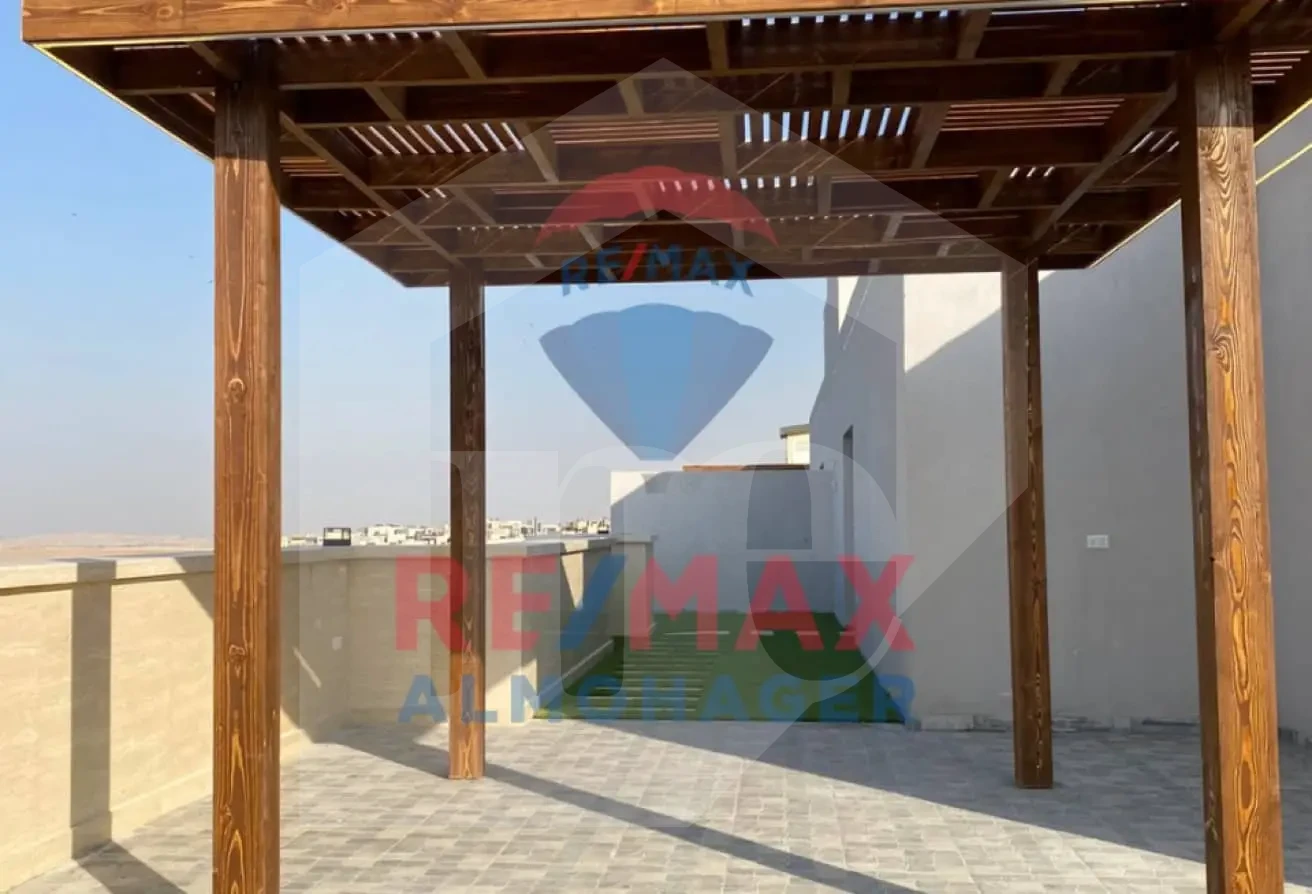 Stunning Rooftop Unit for Sale in Zayed Regency - Ultra Super Luxury Finish