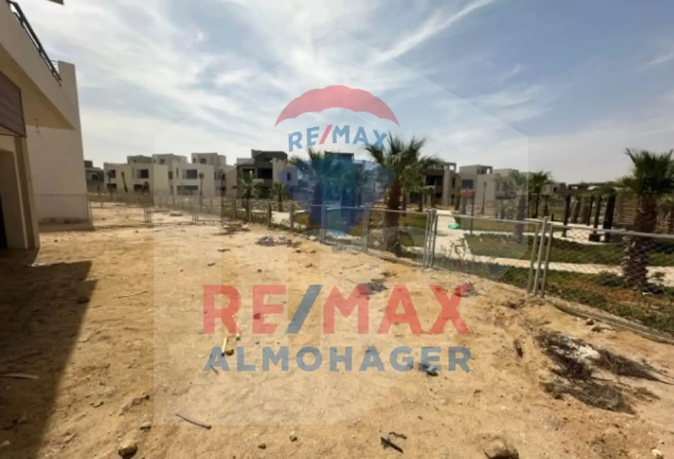 Premium Standalone House - The Crown Palm Hills, Semi-Finished Ready for Immediate Move