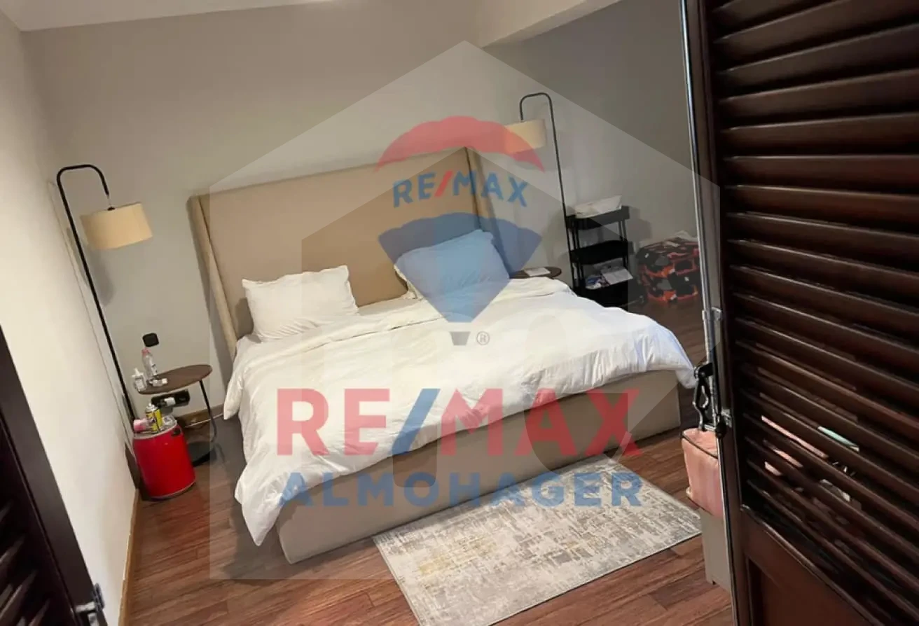 Villa for sale in Seasons with finished bedroom