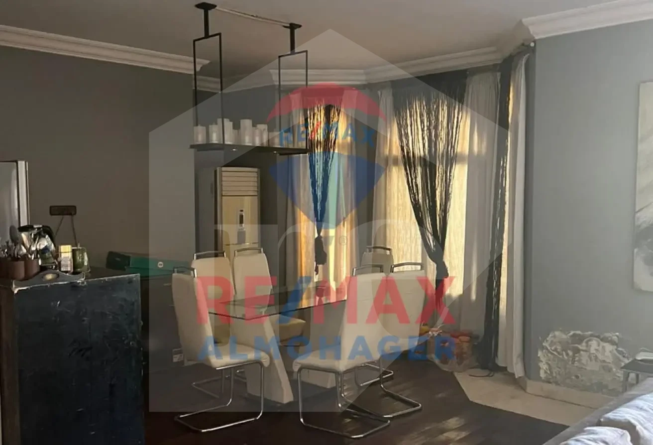 Villa for sale in Seasons with luxury glass interior