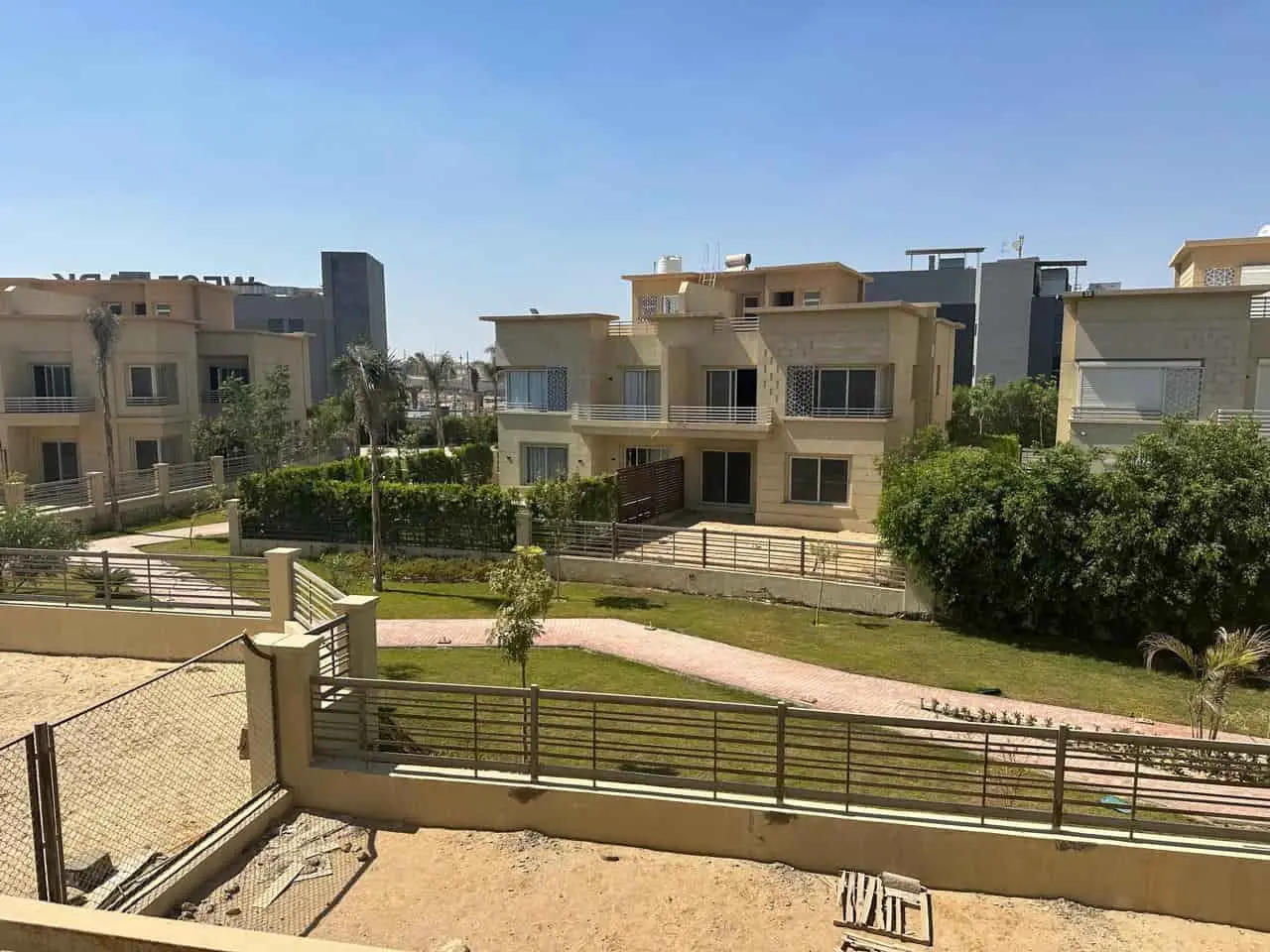 Spacious Villa with Scenic Outlook – Jedar, Ewan Developments
