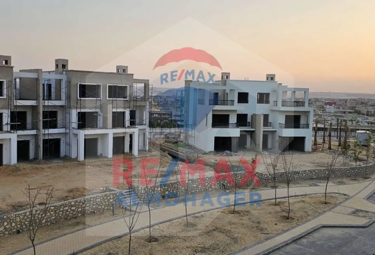 Delivered Corner Townhouse for Sale - Premium Kings Range Location