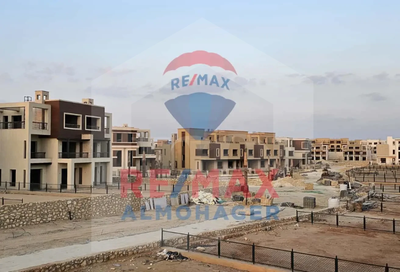 For Sale: Ready Corner Townhouse - Kings Range New Giza Prime Area